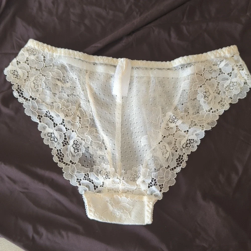 Underware - Picture 3 of 3